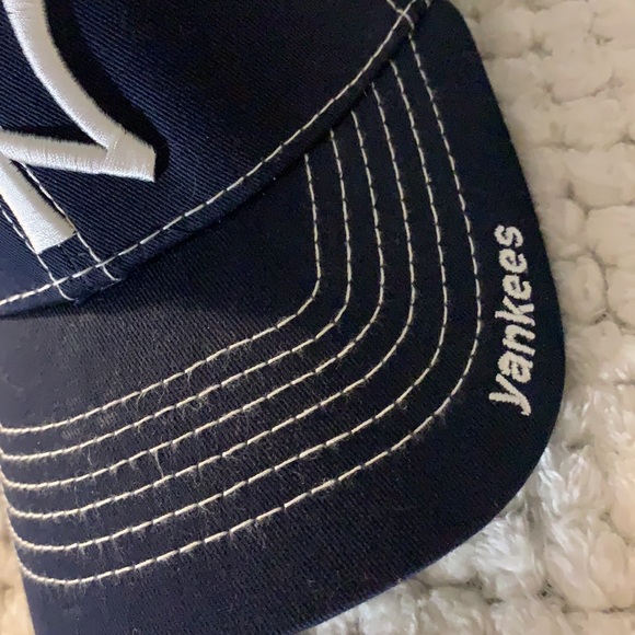 Yankees base ball hat - Picture 2 of 5